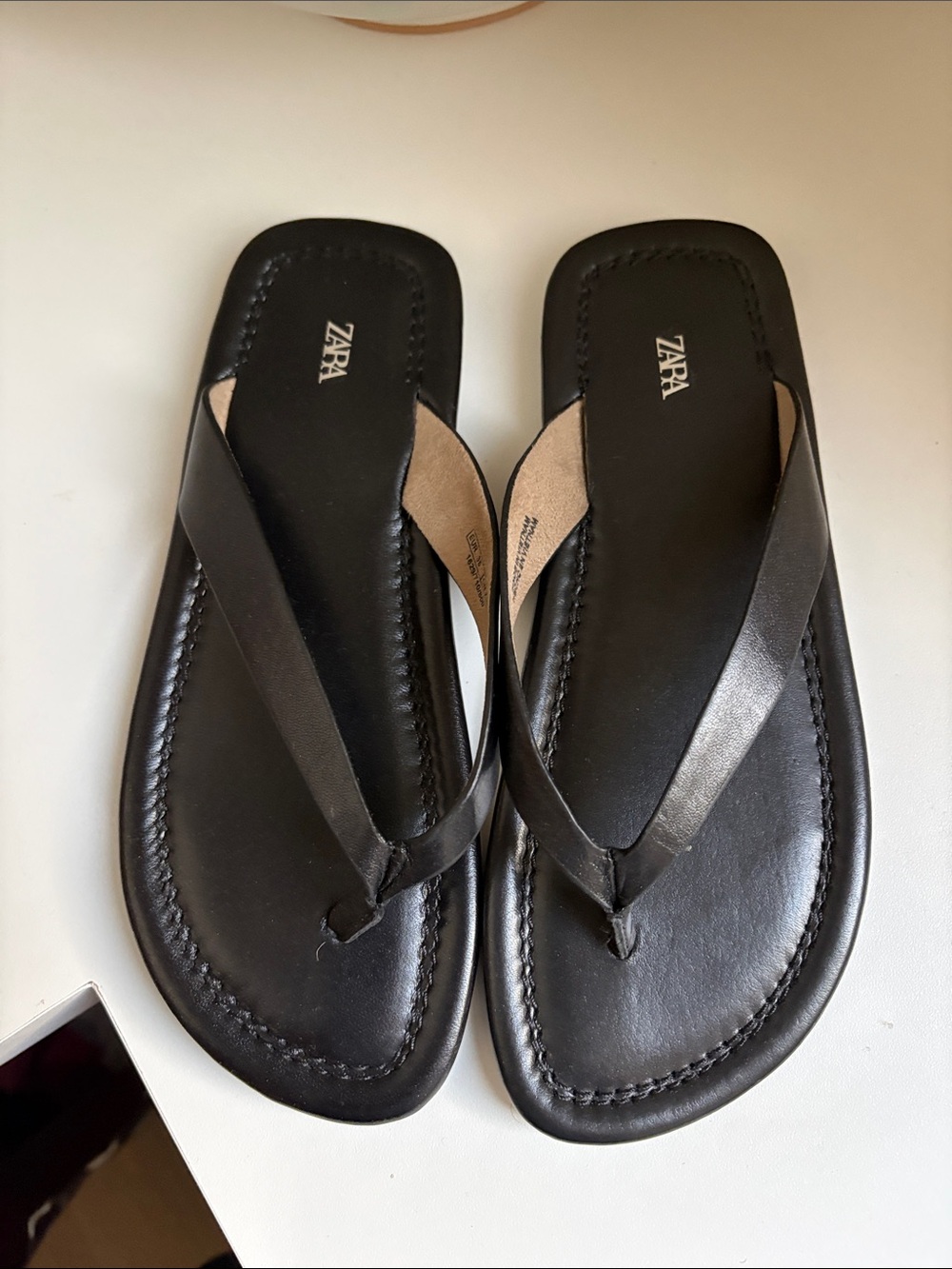 Zara Women’s Black Leather Thong Sandals